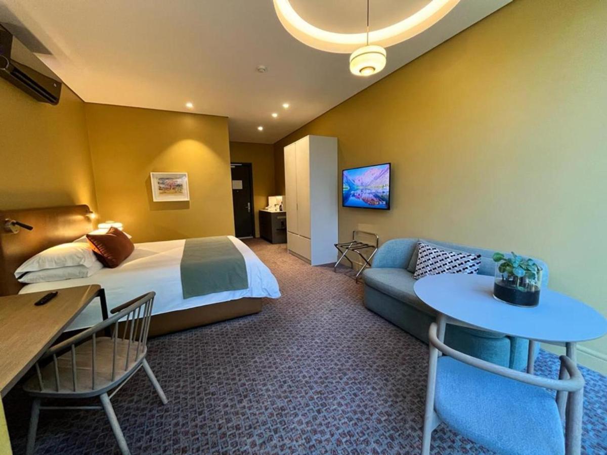 Home Suite Hotels Rosebank Johannesburg Buitenkant foto