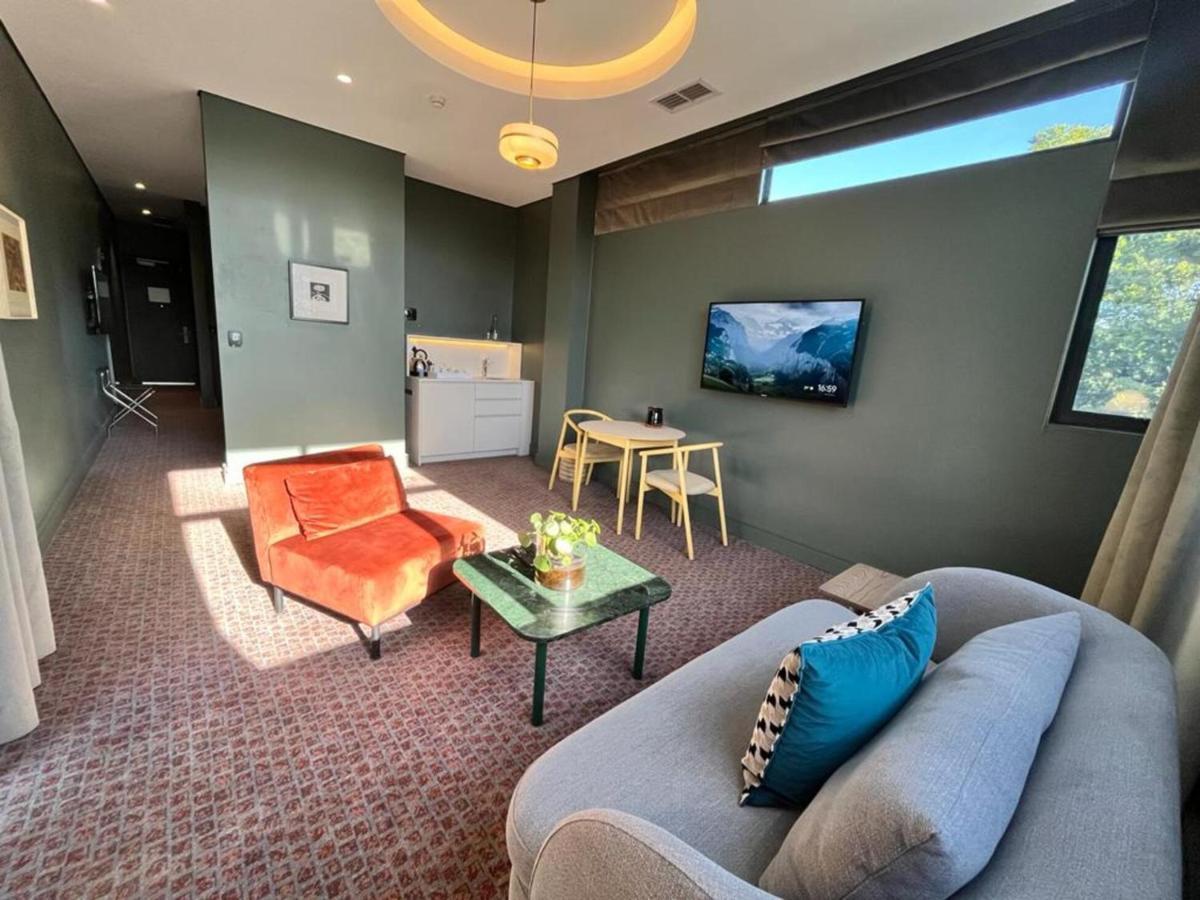 Home Suite Hotels Rosebank Johannesburg Buitenkant foto